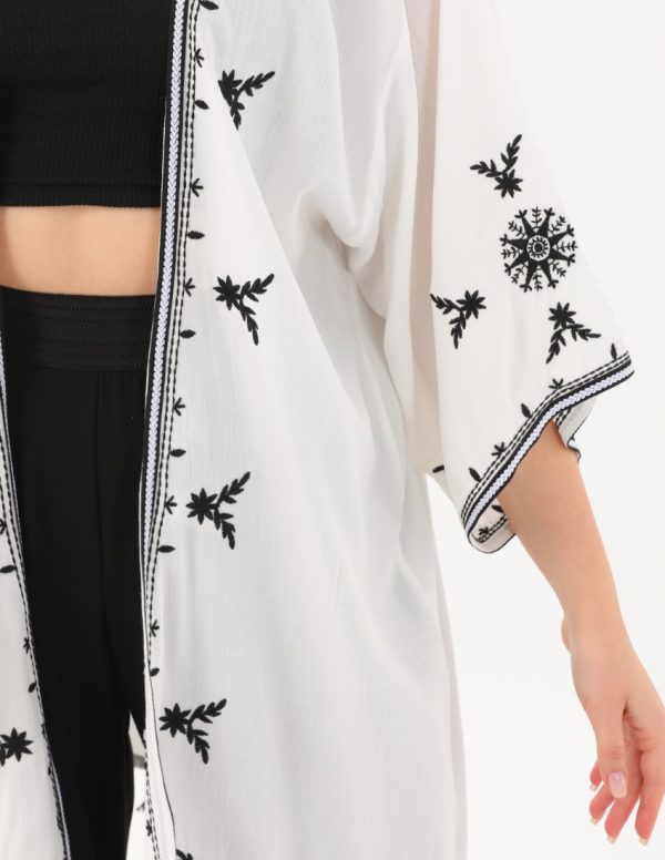 Nakış ve Püskül Detaylı Kimono