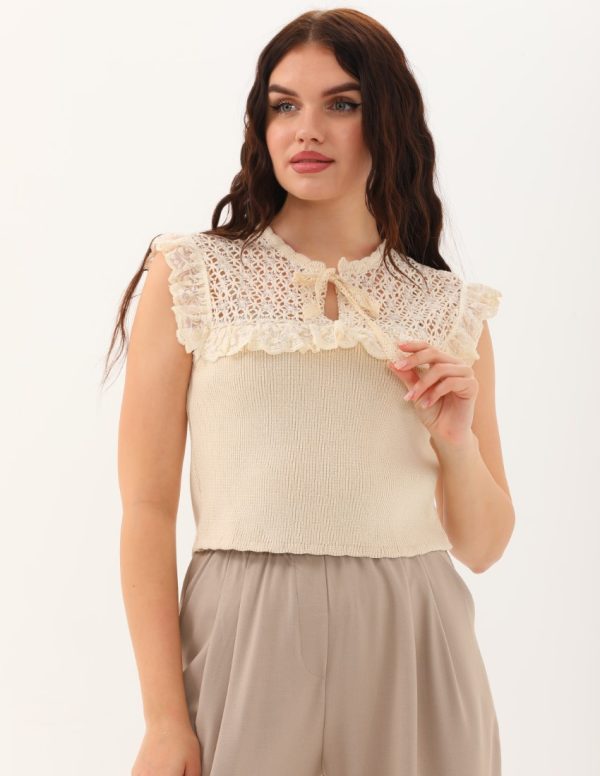 Dantel Brode Detaylı Triko Bluz