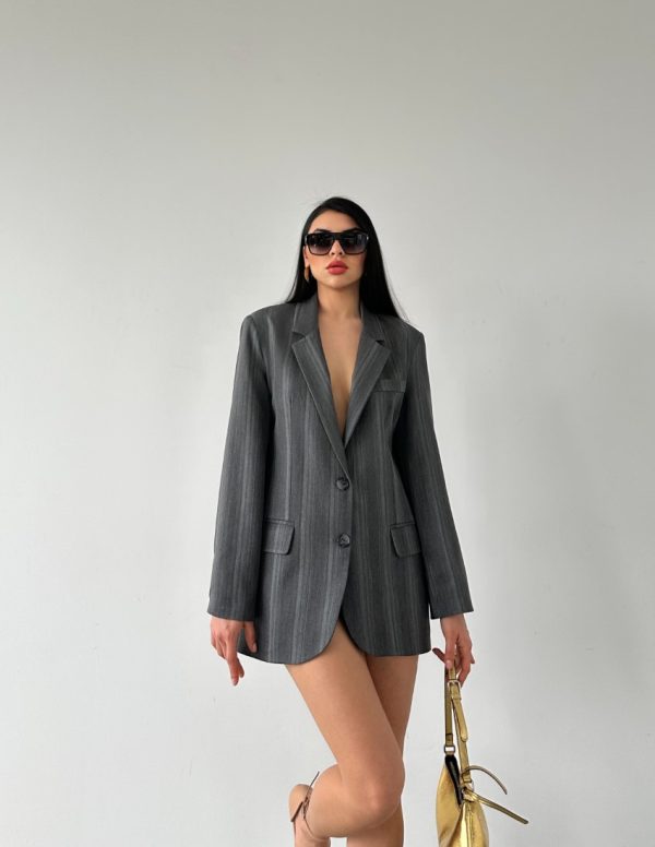 Önden Düğmeli Cepli Ceket