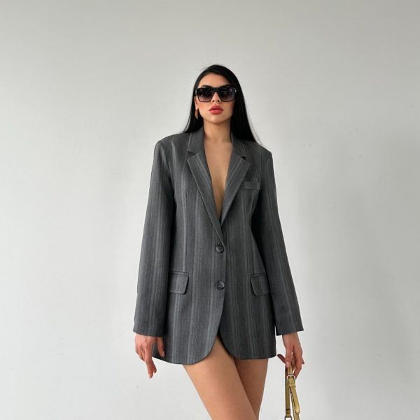 Önden Düğmeli Cepli Ceket